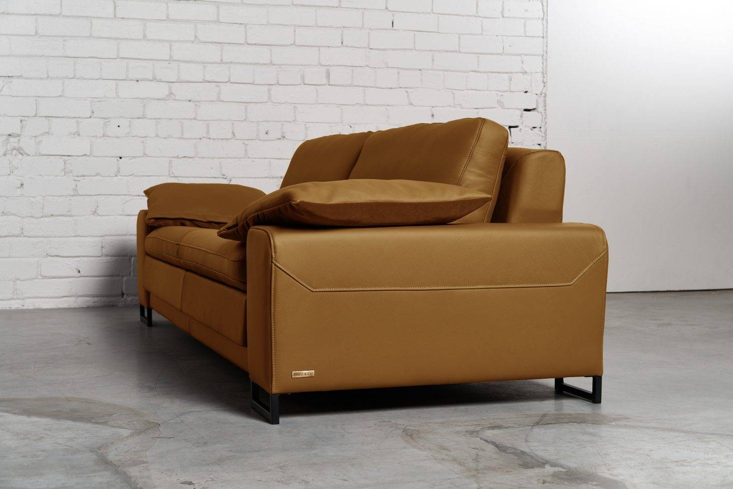 Trivietė odinė sofa ARGUS (Camel) – 245×100 cm 3