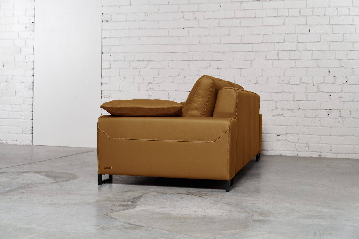 Trivietė odinė sofa ARGUS (Camel) – 245×100 cm 4