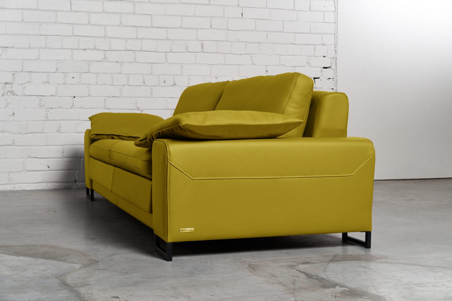 Trivietė odinė sofa ARGUS (Giallo) – 245×100 cm 4