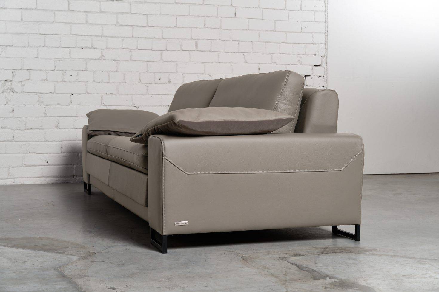 Trivietė odinė sofa ARGUS (Khaki) – 245×100 cm 4