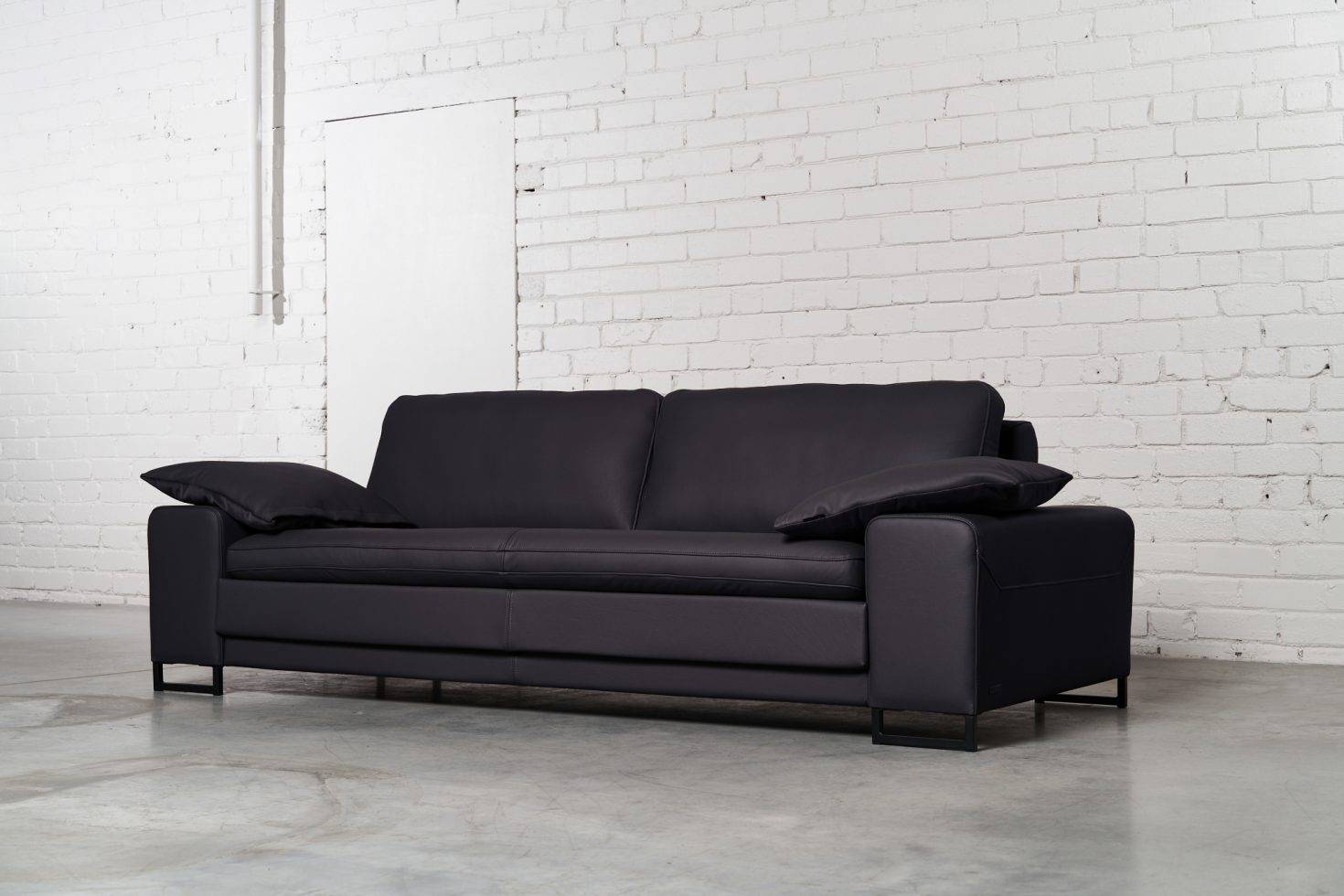 Trivietė odinė sofa ARGUS (Kobalt) – 245×100 cm 5
