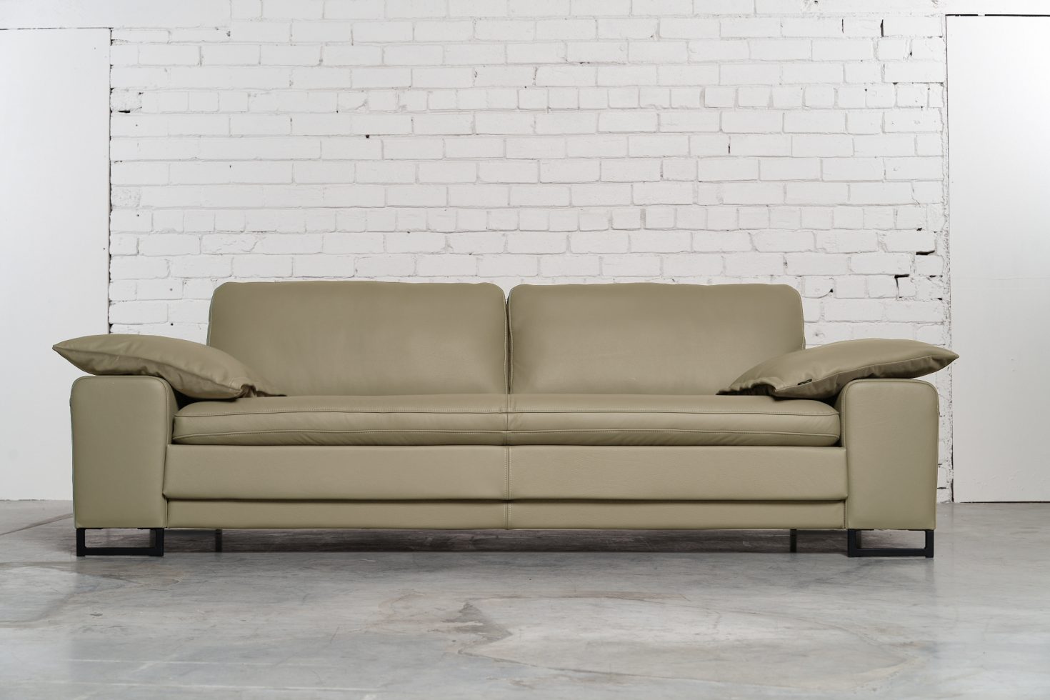 Trivietė odinė sofa ARGUS (Mastic) – 245×100 cm 2
