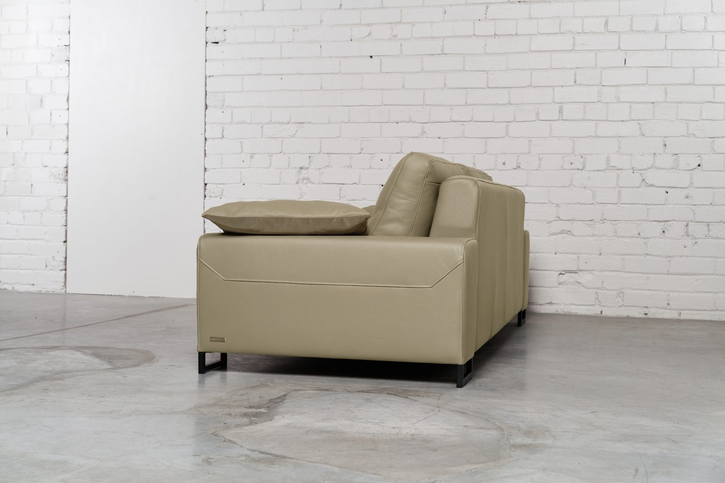 Trivietė odinė sofa ARGUS (Mastic) – 245×100 cm 5