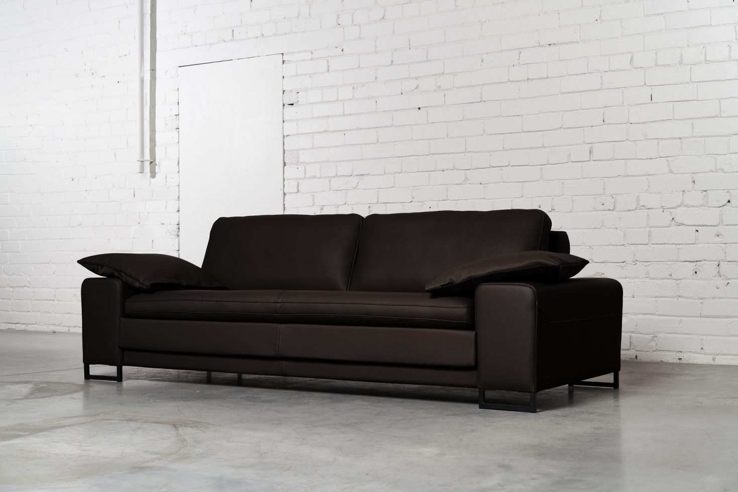 Trivietė odinė sofa ARGUS (Nero) – 245×100 cm 3