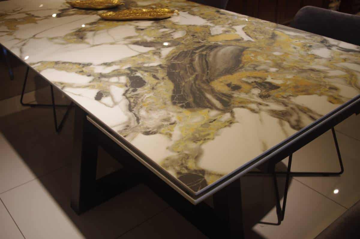 Keramikinis valgomojo stalas UP-MARBLE GLOSSY 23