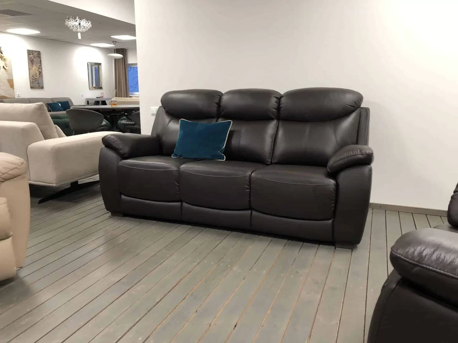Trivietė sofa POMPEA – K300 2
