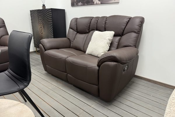 Odinė dvivietė sofa su dviems reglaineriais COMFORT - 150x90xH100 cm - ruda spalva