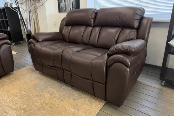 Odinė dvivietė sofa su dviems reglaineriais VANILLA-162x96xH101 cm - ruda spalva