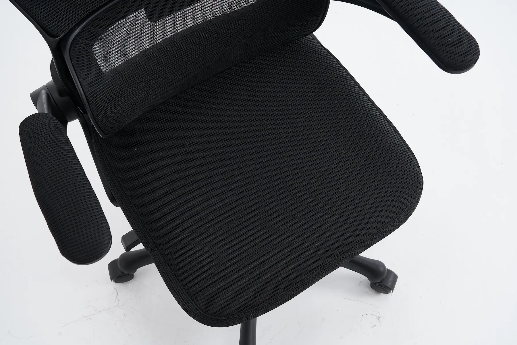 Juodos spalvos ofiso kėdė SMARAGD – 66x65xH125 cm-3